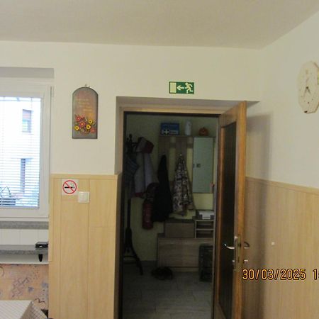 Apartma Vilma โคบาริด ภายนอก รูปภาพ