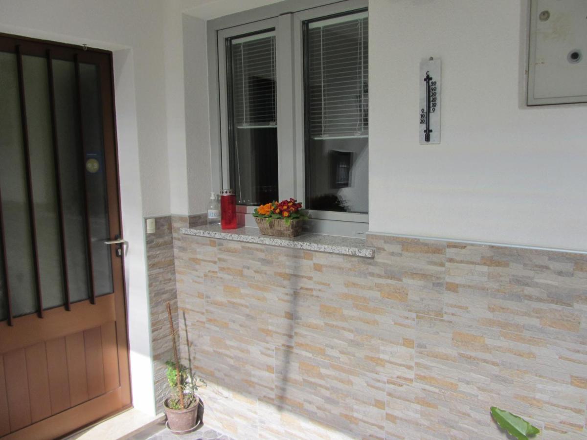 Apartma Vilma โคบาริด ภายนอก รูปภาพ