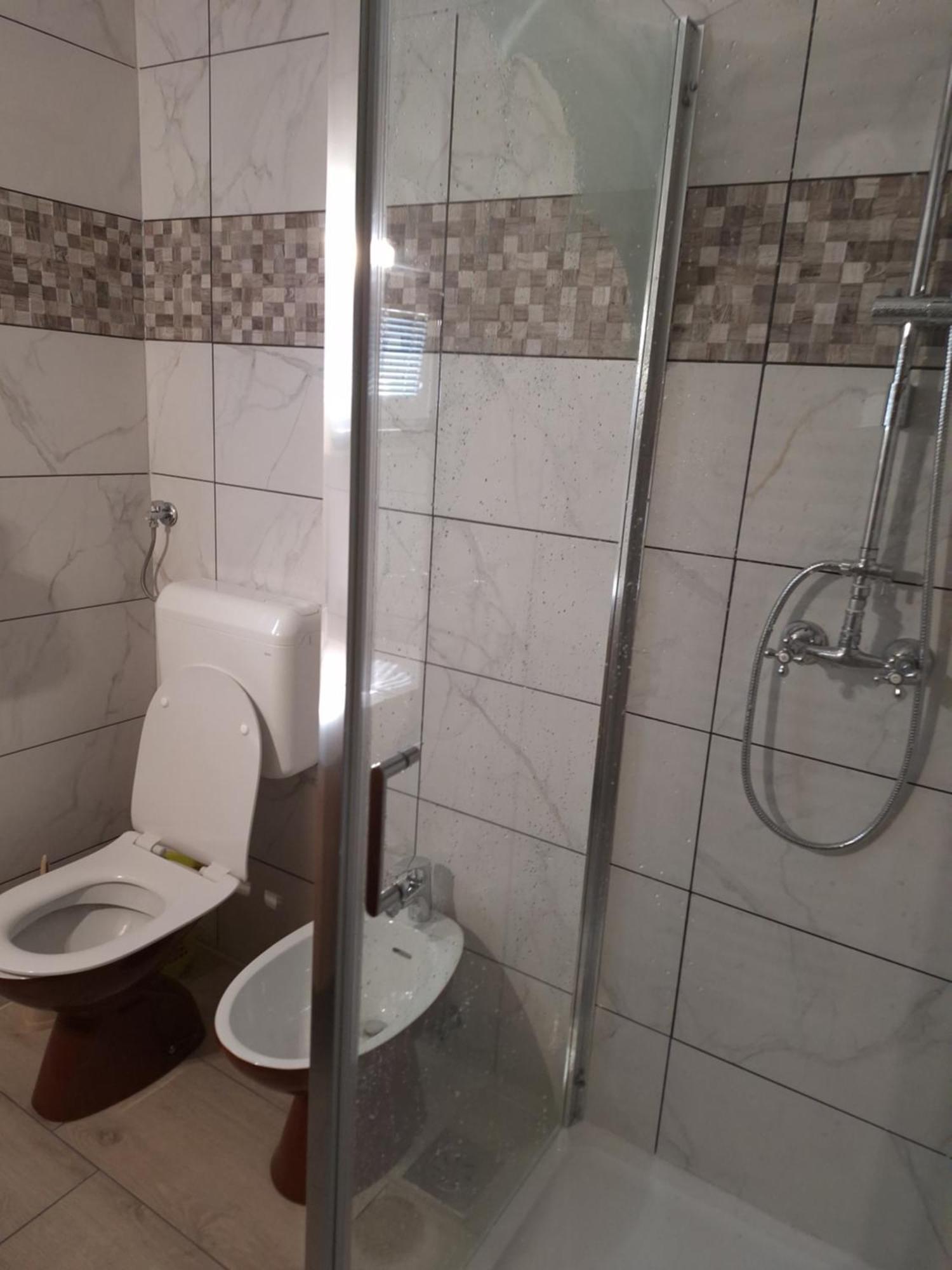 Apartma Vilma โคบาริด ภายนอก รูปภาพ