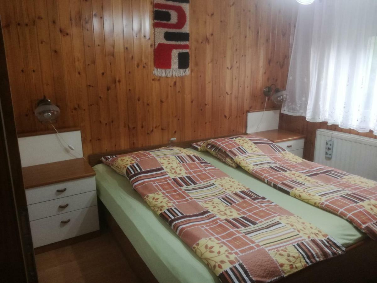 Apartma Vilma โคบาริด ภายนอก รูปภาพ